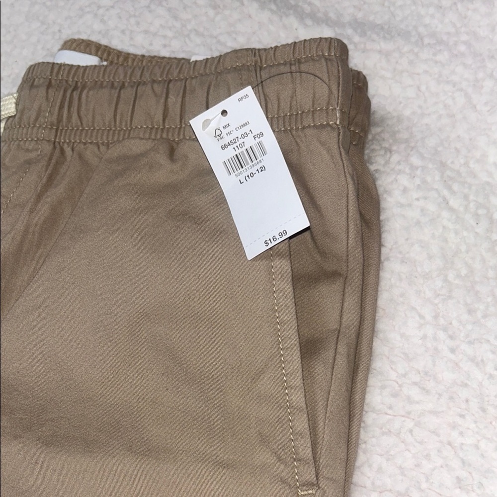 Old Navy Tan Elastic Waist Relaxed Fit Shorts - Picture 9 of 9